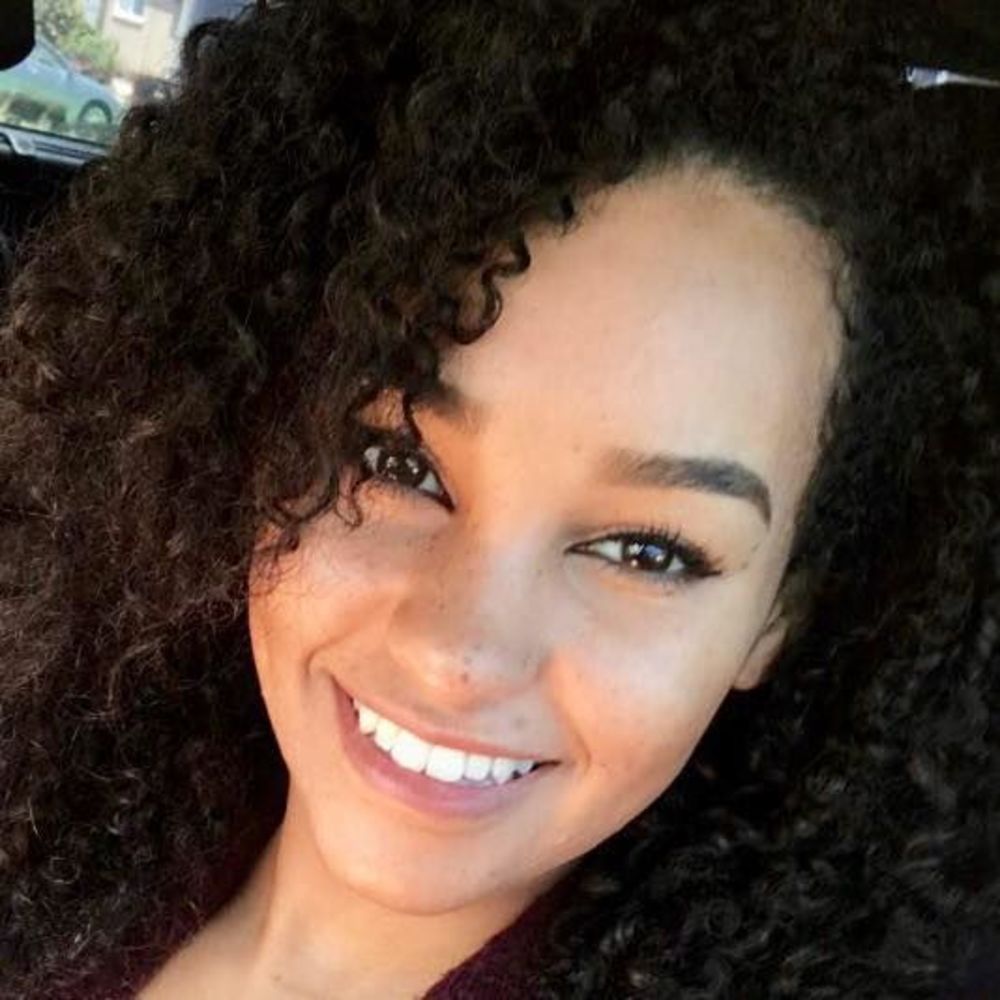 Meet your Posher, Ayla j